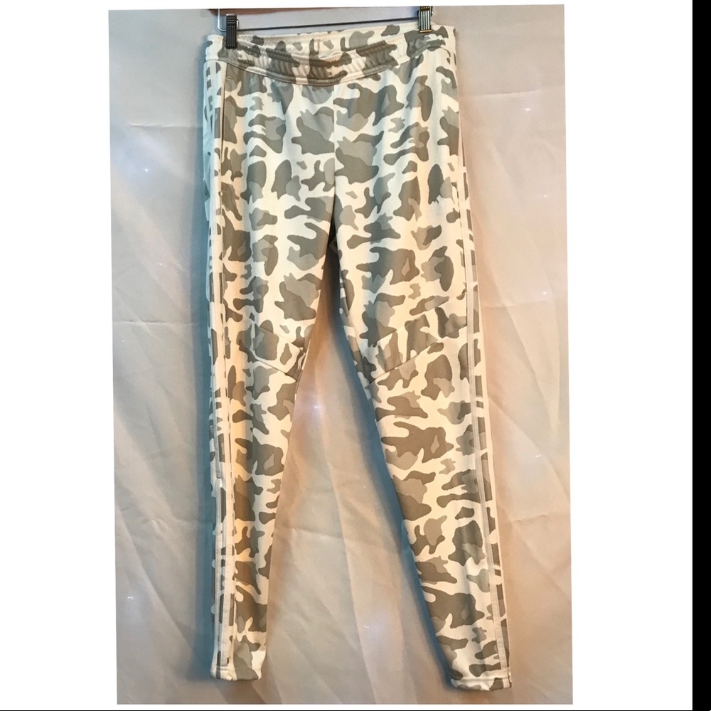 Adidas camo pants - Picture 2 of 4